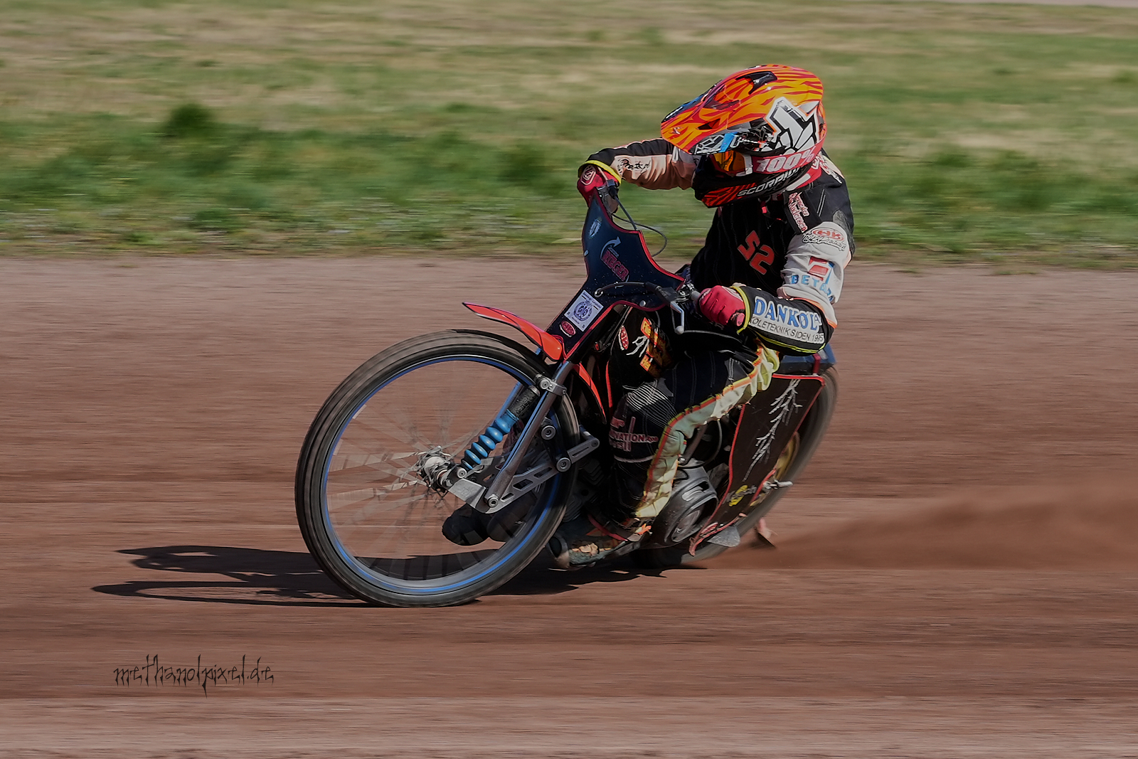 A7404131 7008 x 4672